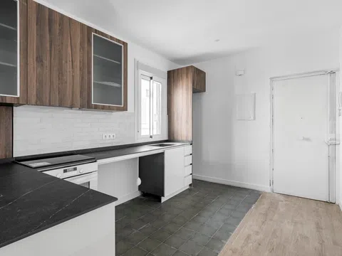 Flat in calle de Guillermo de Osma - Photo 4