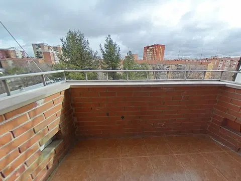 Flat in calle Besolla - Photo 11