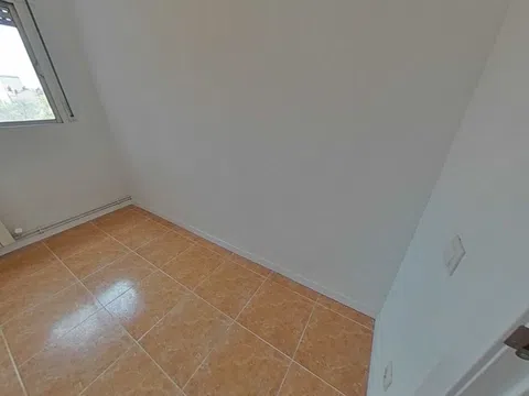 Flat in calle Besolla - Photo 14