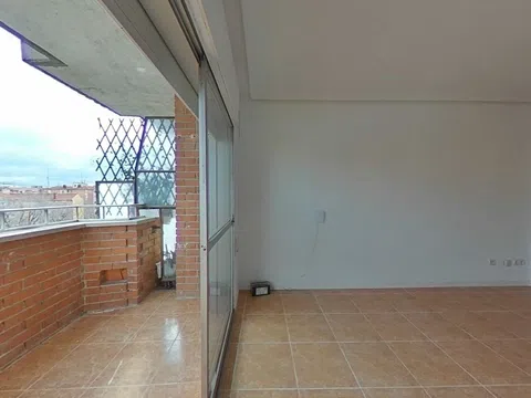 Flat in calle Besolla - Photo 16