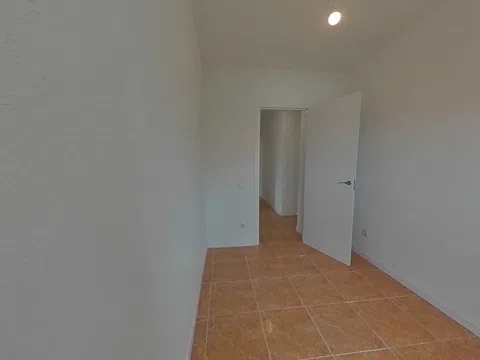 Flat in calle Besolla - Photo 17