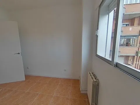 Flat in calle Besolla - Photo 20
