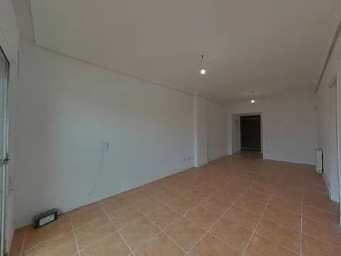 Flat in calle Besolla - Photo 4