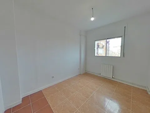 Flat in calle Besolla - Photo 6