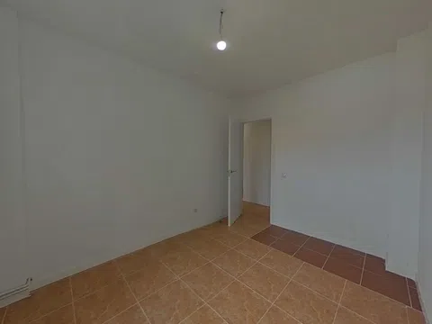 Flat in calle Besolla - Photo 7