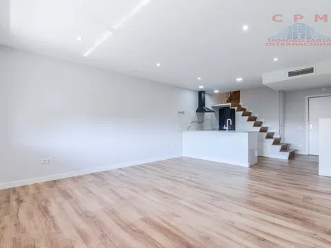 Duplex - Photo 3