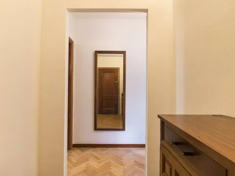 Flat in calle de Recaredo - Photo 8