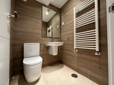 Duplex in calle de María de las Mercedes de Borbón, 232 -236 - Photo 16