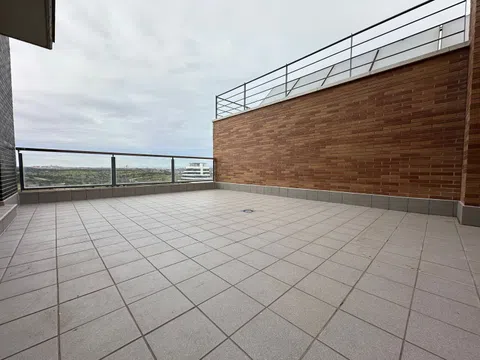 Duplex in calle de María de las Mercedes de Borbón, 232 -236 - Photo 5