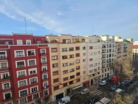 Flat in calle de Ibiza - Photo 4