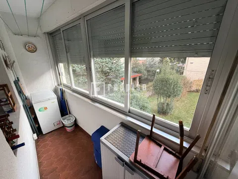 Flat in calle Sopetrán - Photo 2