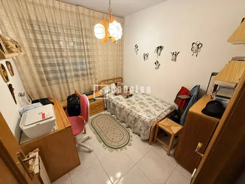 Flat in calle Sopetrán - Photo 16
