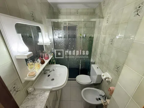 Flat in calle Sopetrán - Photo 6