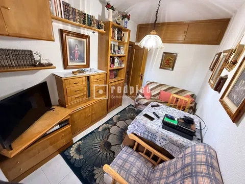 Flat in calle Sopetrán - Photo 8