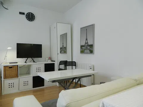 Studio in calle de Santa Isabel, 25 - Photo 1