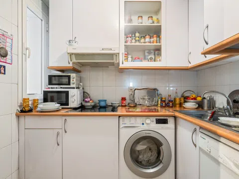 Flat in calle de Augusto Figueroa - Photo 12