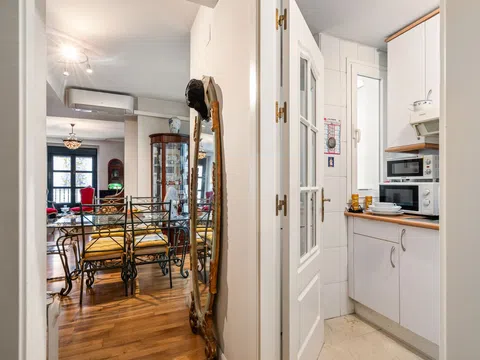 Flat in calle de Augusto Figueroa - Photo 14