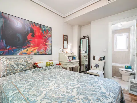 Flat in calle de Augusto Figueroa - Photo 18
