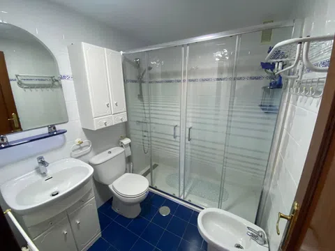 Flat in calle de San Marino - Photo 17