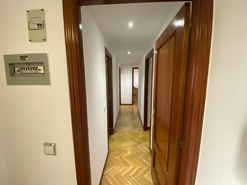 Flat in calle de San Marino - Photo 18