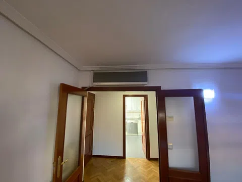 Flat in calle de San Marino - Photo 7