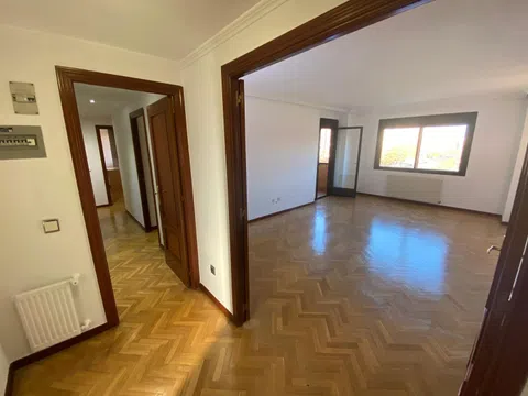 Flat in calle de San Marino - Photo 8