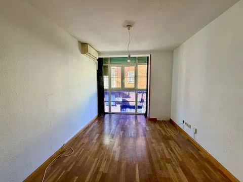 Flat in calle de Vicenta Jiménez - Photo 1