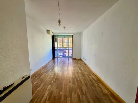Flat in calle de Vicenta Jiménez - Photo 3