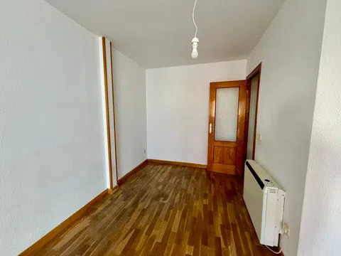 Flat in calle de Vicenta Jiménez - Photo 4
