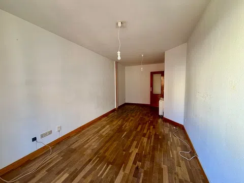 Flat in calle de Vicenta Jiménez - Photo 5