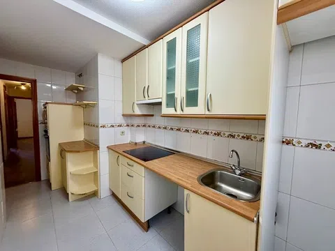 Flat in calle de Vicenta Jiménez - Photo 6