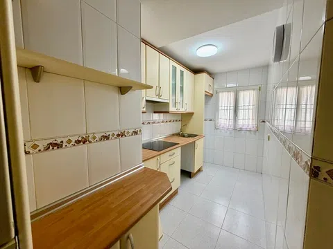 Flat in calle de Vicenta Jiménez - Photo 7