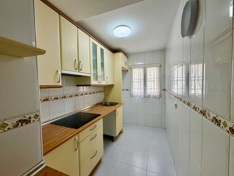 Flat in calle de Vicenta Jiménez - Photo 8