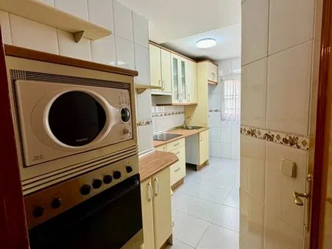 Flat in calle de Vicenta Jiménez - Photo 10