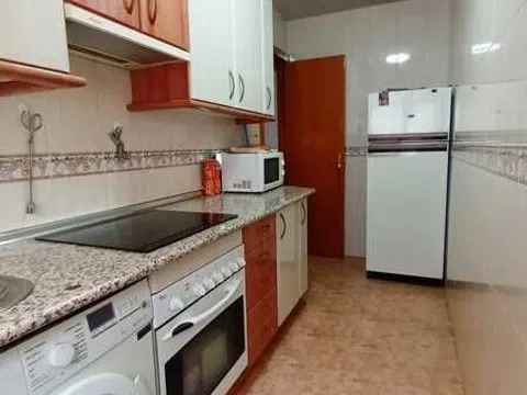 Flat in calle Martell - Photo 3