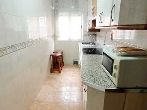 Flat in calle Martell - Photo 4