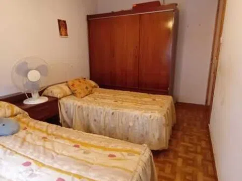 Flat in calle Martell - Photo 5