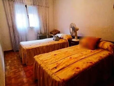 Flat in calle Martell - Photo 6