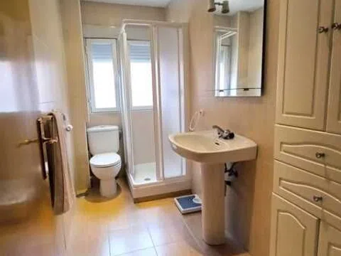 Flat in calle Martell - Photo 9