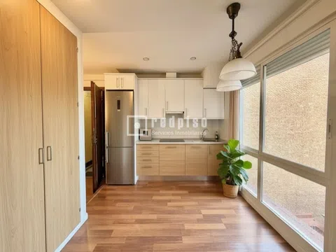 Flat in calle de Bravo Murillo - Photo 2