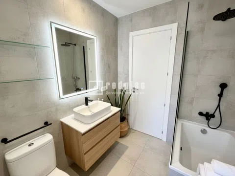 Flat in calle de Bravo Murillo - Photo 6