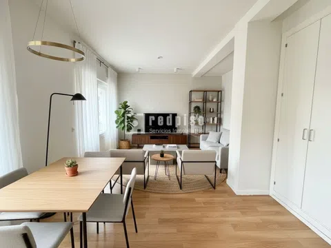 Flat in calle de Bravo Murillo - Photo 10