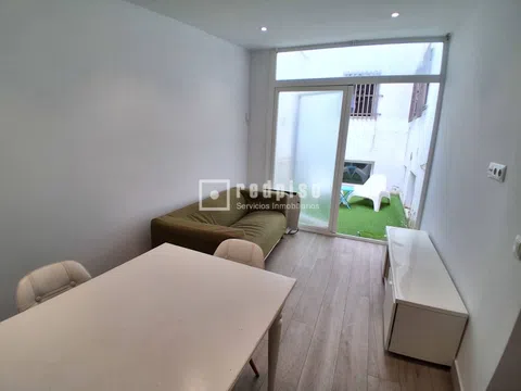 Flat in calle de las Islas Aleutianas - Photo 14