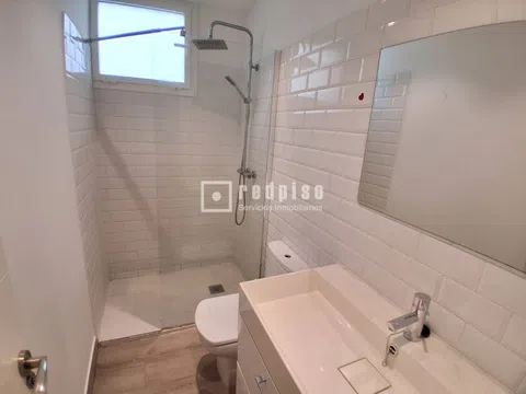 Flat in calle de las Islas Aleutianas - Photo 8