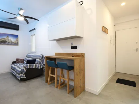 Flat in calle de Ercilla - Photo 3