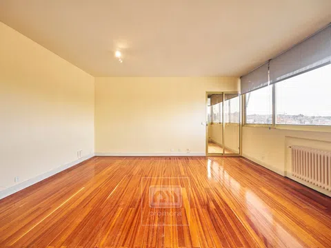 Flat - Photo 2