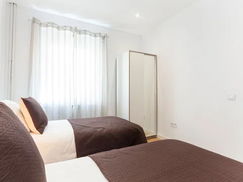 Flat in calle de Rodrigo de Guevara - Photo 14
