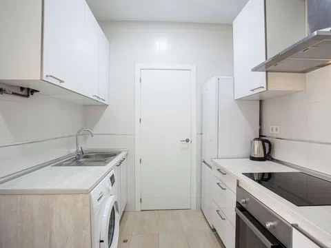 Flat in calle de Rodrigo de Guevara - Photo 17