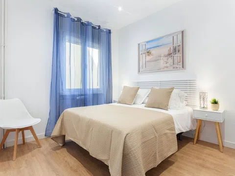 Flat in calle de Rodrigo de Guevara - Photo 4
