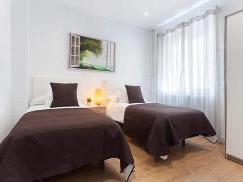Flat in calle de Rodrigo de Guevara - Photo 7